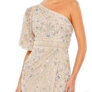 NWT Mac Duggal